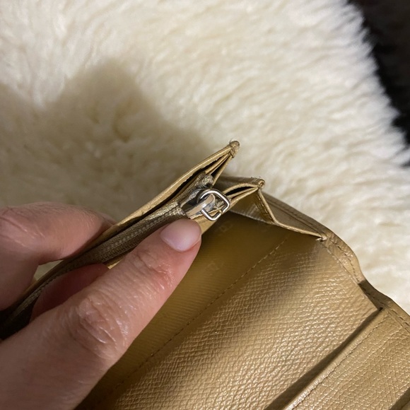 Beige Chanel long wallet with card slots and lots of pockets - Picture 10 of 15